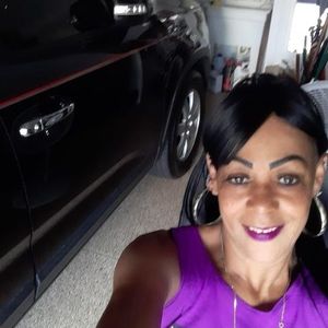 Meet your Posher, Charlette